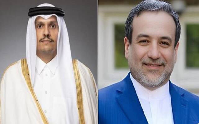 الشيخ محمد بن عبد الرحمن بن جاسم آل ثاني رئيس مجلس الوزراء وزير الخارجية القطري وعباس عراقجي وزير الخارجية بالجمهورية الإسلامية الإيرانية