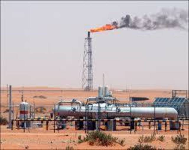 العراق يحذر الشركات من التعامل مع النفط كردستان "المهرب"