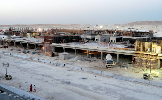 الأنوار القابضة تتسلم 1.8 مليون دولار من بنك أداكس