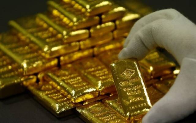 الذهب يرتفع إلى أعلى مستوى منذ أكثر من عام عند التسوية ويربح 46.3 دولار