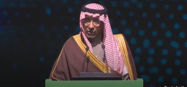 وزير الصناعة والثروة المعدنية بندر الخريف