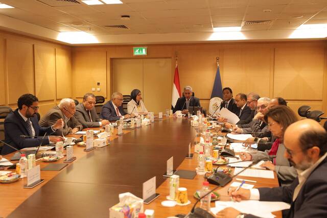 السياحة تبحث سُبل الاستفادة من المساحات غير المستغلة داخل المتحف المصري الكبير