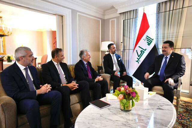 "السوداني" ورئيس "جي بي مورجان" يناقشان إصلاح القطاع المصرفي العراقي