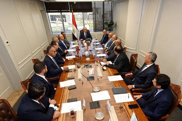 وزير الإسكان المصري يناقش تحديات قطاع التطوير العقاري ووضع حلول للتغلب عليها