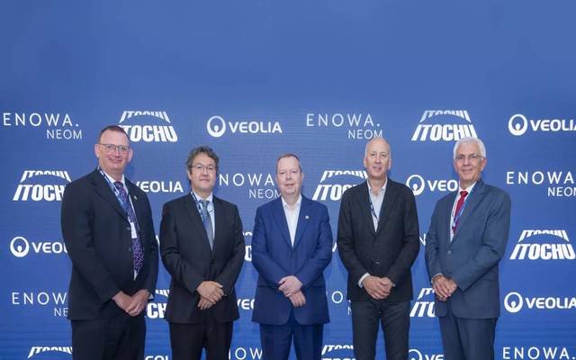 تابعة لـ"نيوم" توقع مذكرة لبناء أول محطة تحلية مياه تعمل بالطاقة المتجددة