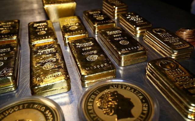 Gold edges up on US-China trade fears, global slowdown