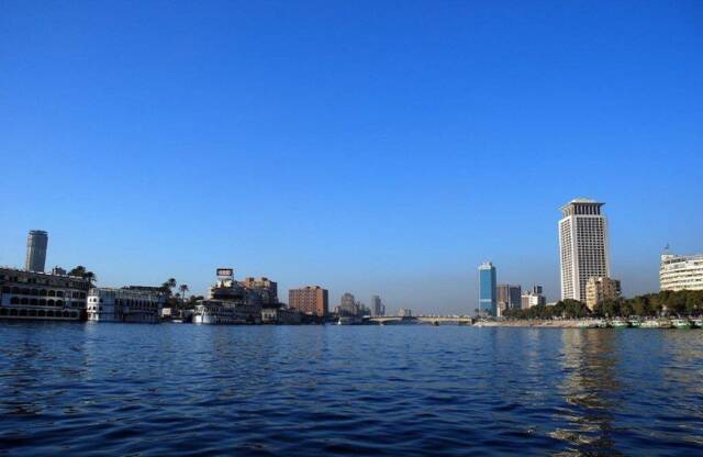 Egypt announces Thursday paid holiday for public, private sectors