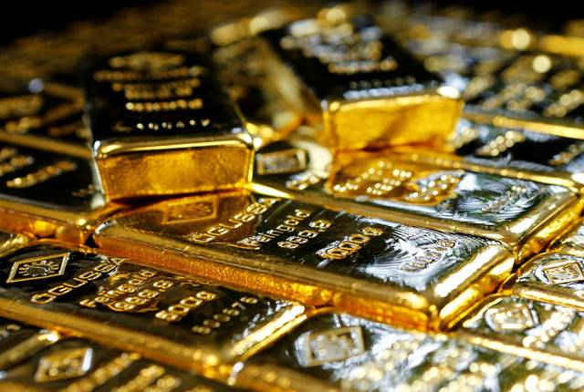 Gold rises amid US-Sino trade uncertainty