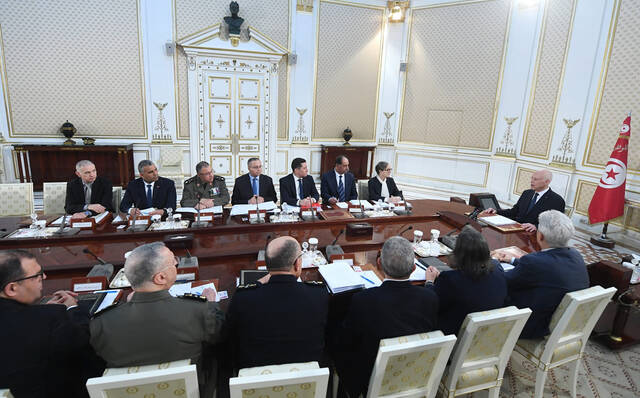 الأمن القومي يناقش ملف إنتاج الفوسفات في تونس