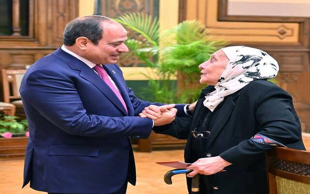 في لقاء مع القيادات النسائية.. السيسي: المرأة المصرية ركيزة أساسية في التنمية