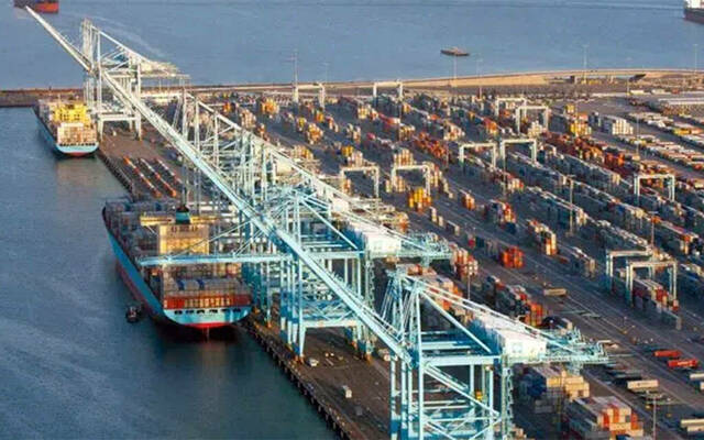 عمليات تداول الحاويات بميناء صفاقس