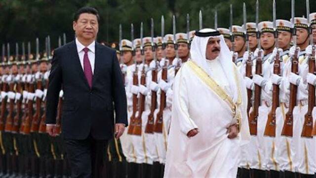 العاهل البحريني الملك حمد بن عيسى آل خليفة والرئيس الصيني شي جين بينج