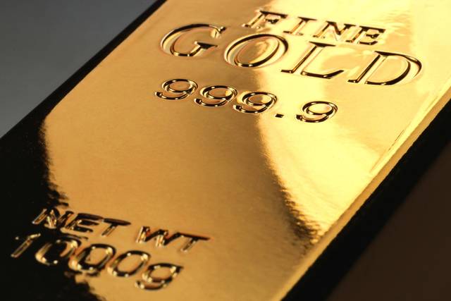 Gold falls as risk appetite grows on US-Sino talk hopes