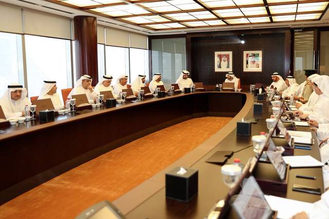 "تنفيذي دبي" يعتمد استراتيجية التجارة الإلكترونية
