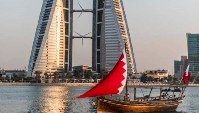 البحرين تدعم سائقي الأجرة بـ300 دينار شهرياً لمواجهة تداعيات "كورونا"