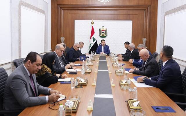 رئيس مجلس الوزراء يترأس اجتماعاً للجنة الخاصة بتأهيل سكة حديد الفاو- فيشخابور