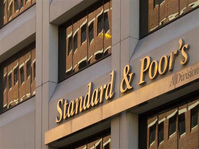 ستاندرد آند بورز: القطاع المصرفي السعودي الأقل عرضة للخطر بدول الخليج